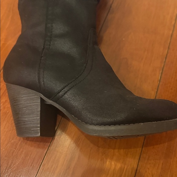 Women’s Makalu California black slouch heeled boots 3” heel faux suede sz 9 - Picture 6 of 8